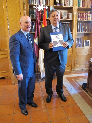 El presidente del TSJCM con el presidente de las Cortes de Castilla-La Mancha Jesús Fernández Vaquero 